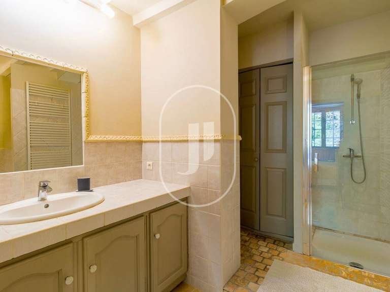 Villa Saint-Rémy-de-Provence - 4 bedrooms - 180m²