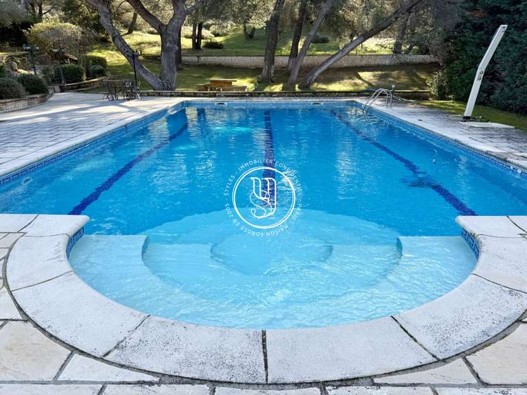 Villa Saint-Rémy-de-Provence - 3 chambres - 180m²