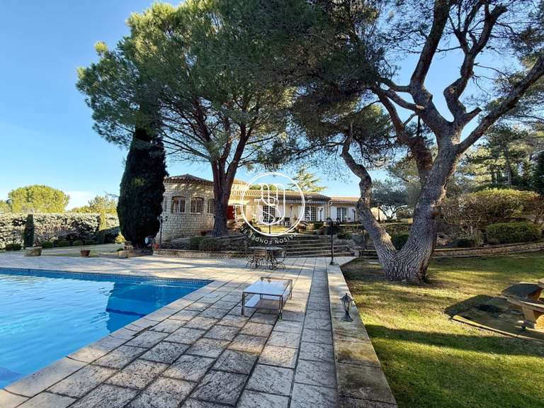 Villa Saint-Rémy-de-Provence - 3 chambres - 180m²