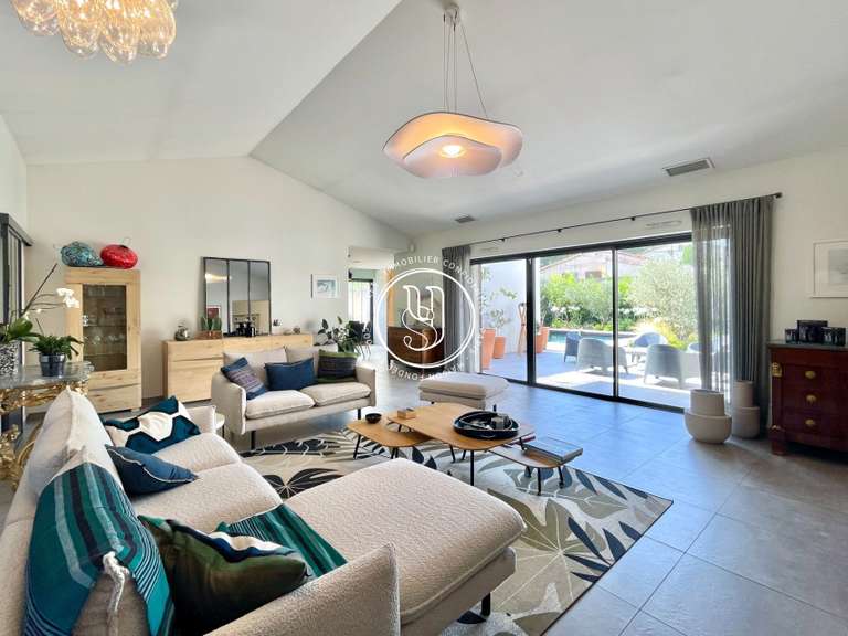 Villa Saint-Rémy-de-Provence - 3 bedrooms - 161m²