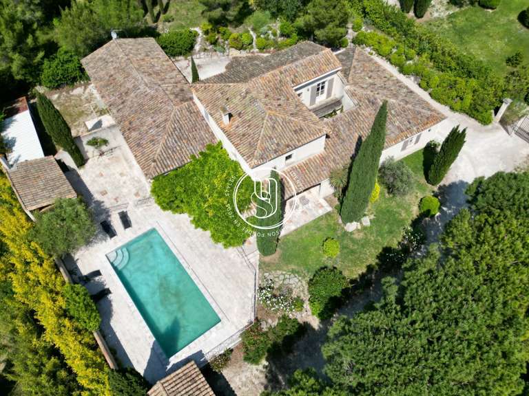 Villa Saint-Rémy-de-Provence - 5 chambres - 242m²