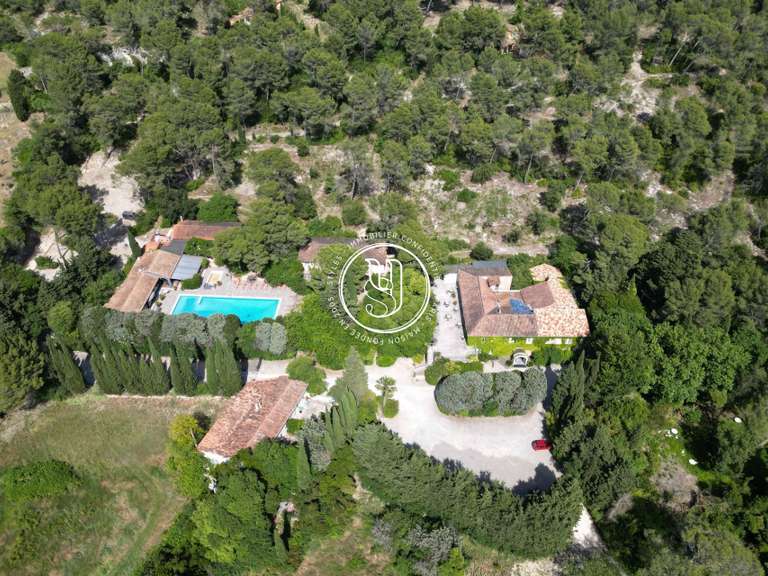 Villa Saint-Rémy-de-Provence - 37 bedrooms - 2629m²