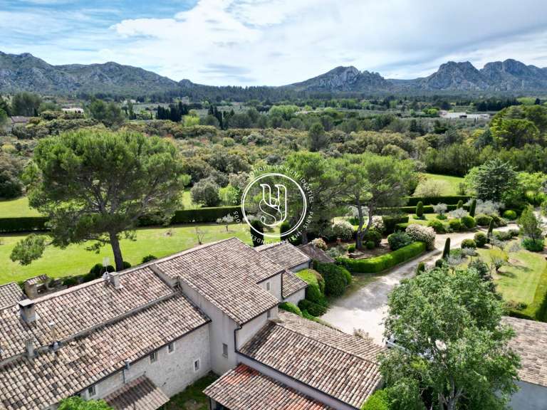 Villa Saint-Rémy-de-Provence - 5 bedrooms - 390m²