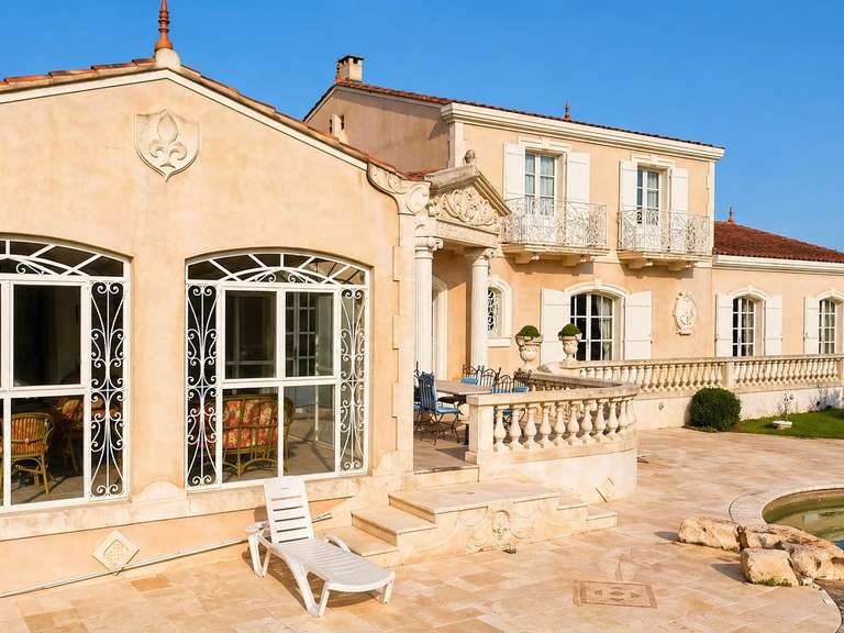 Villa Saint-Rémy-de-Provence - 5 bedrooms - 361m²