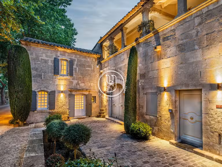 Villa Saint-Rémy-de-Provence - 7 chambres - 630m²