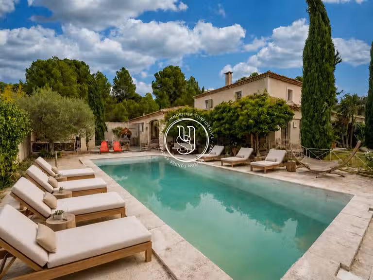 Villa Saint-Rémy-de-Provence - 5 chambres - 242m²