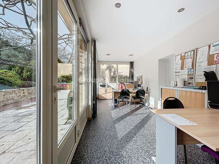 Maison Saint-Restitut - 7 chambres - 400m²