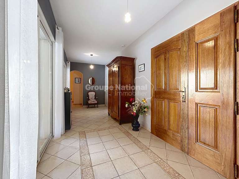 Maison Saint-Restitut - 7 chambres - 400m²