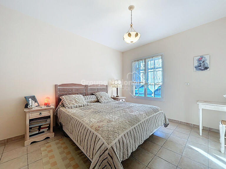 Maison Saint-Restitut - 7 chambres - 400m²