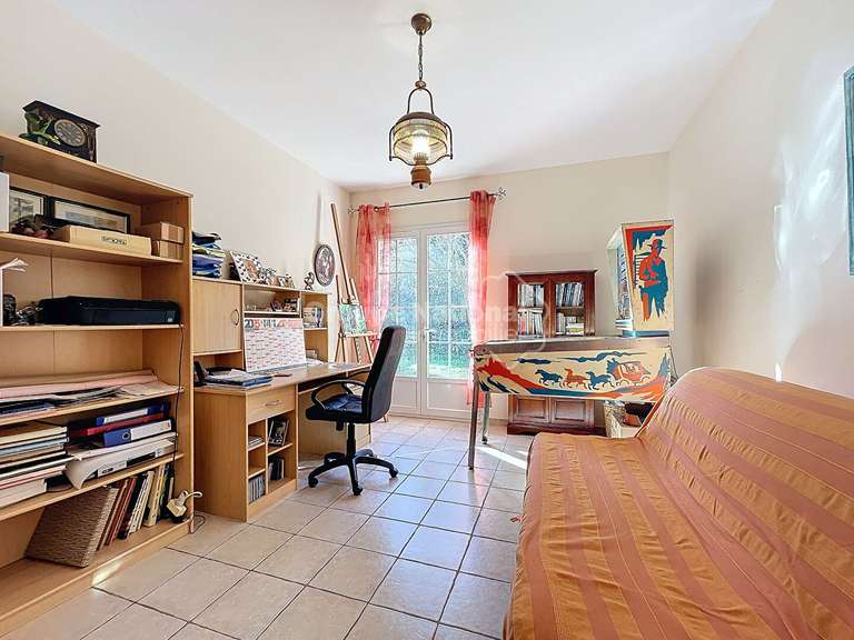 Maison Saint-Restitut - 5 chambres - 315m²