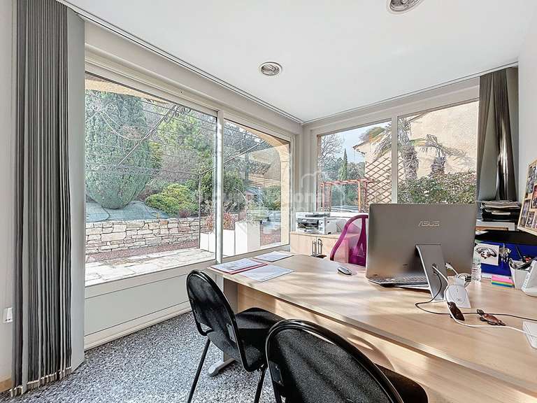 Maison Saint-Restitut - 5 chambres - 315m²