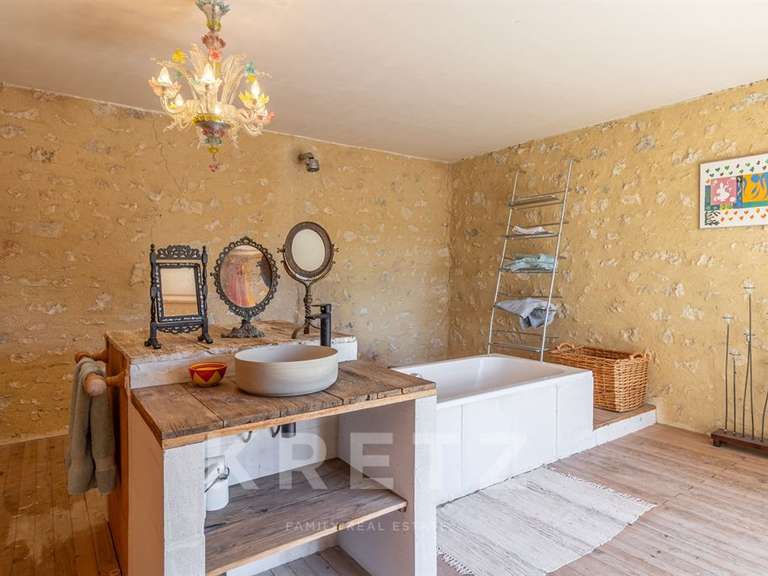 Maison Saint-Restitut - 7 chambres - 431m²