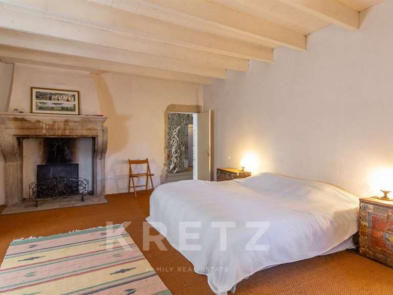 Maison Saint-Restitut - 7 chambres - 431m²