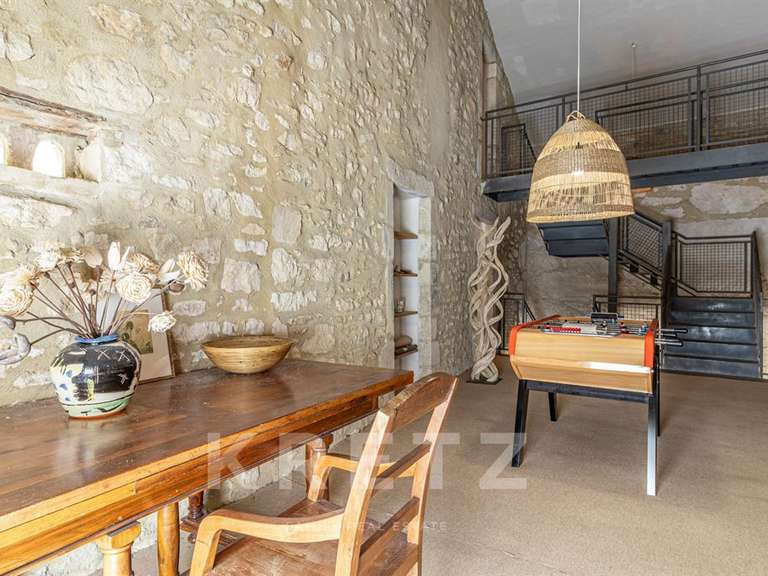 Maison Saint-Restitut - 7 chambres - 431m²