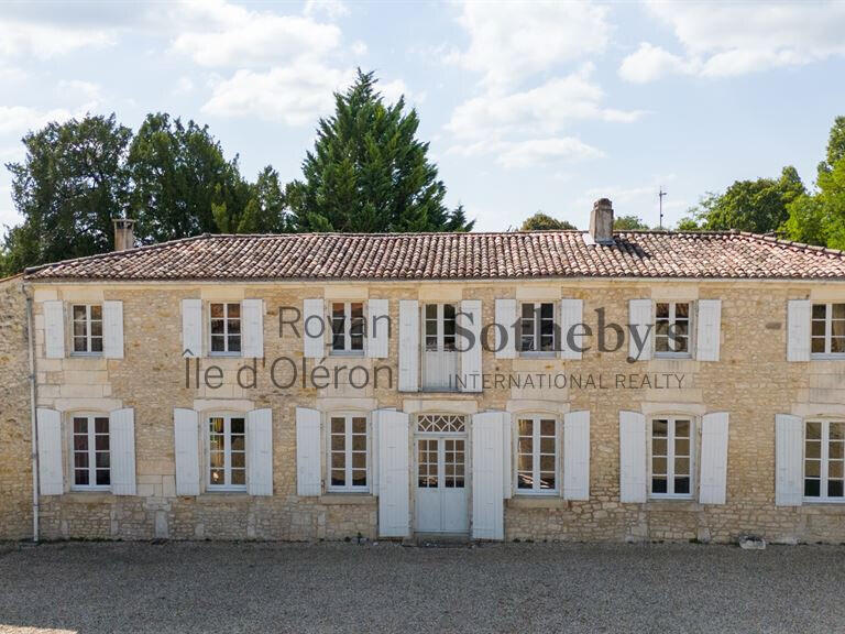 House Saint-Romain-de-Benet