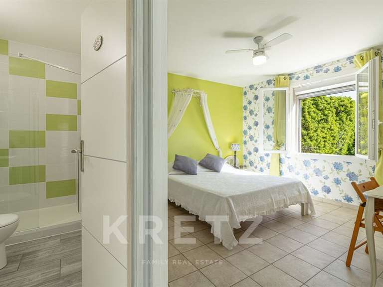 House Saint-Romain-en-Viennois - 4 bedrooms - 200m²