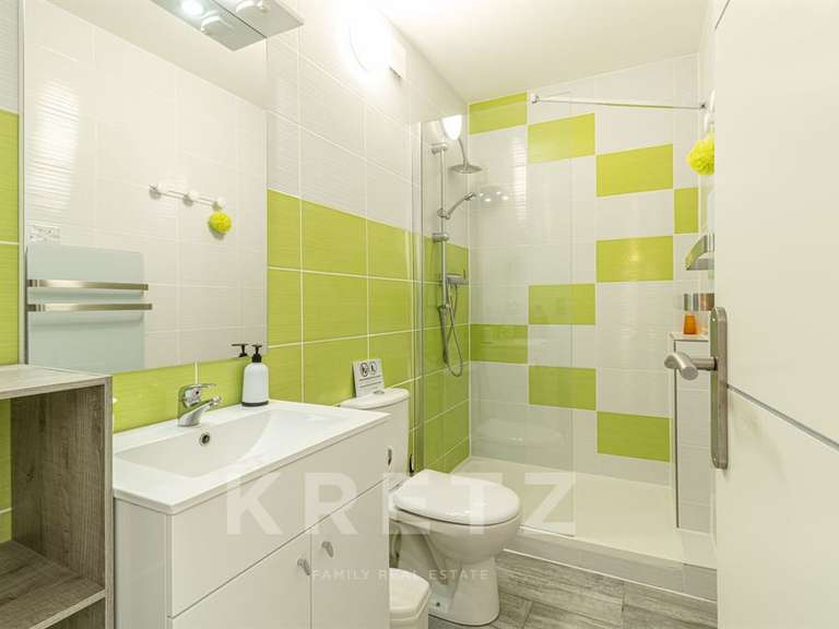 House Saint-Romain-en-Viennois - 4 bedrooms - 200m²
