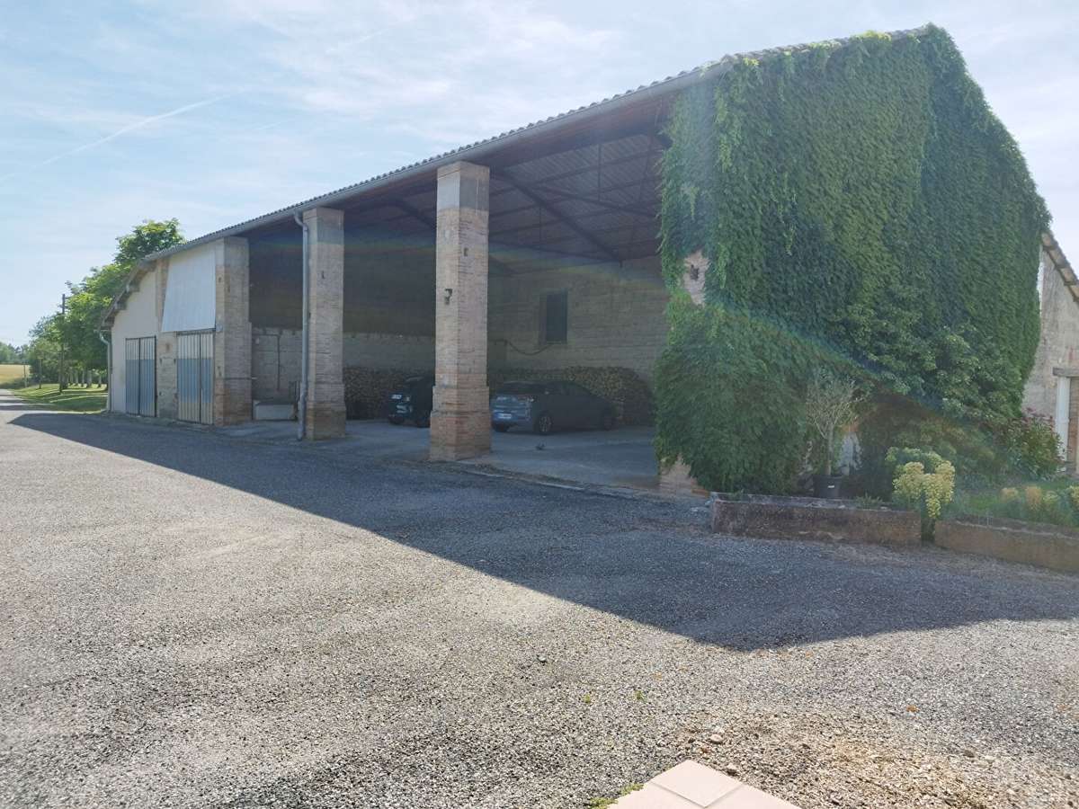Propriété Saint-Sardos
