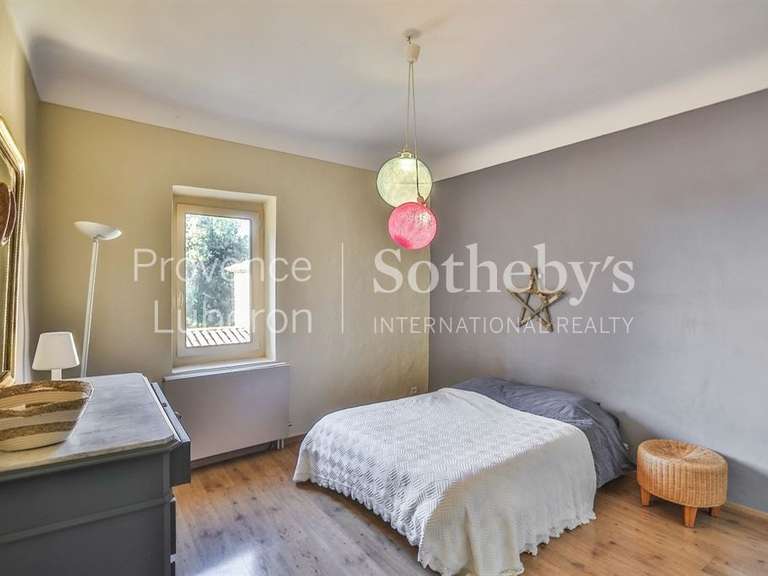 House Saint-Saturnin-lès-Apt - 7 bedrooms - 500m²