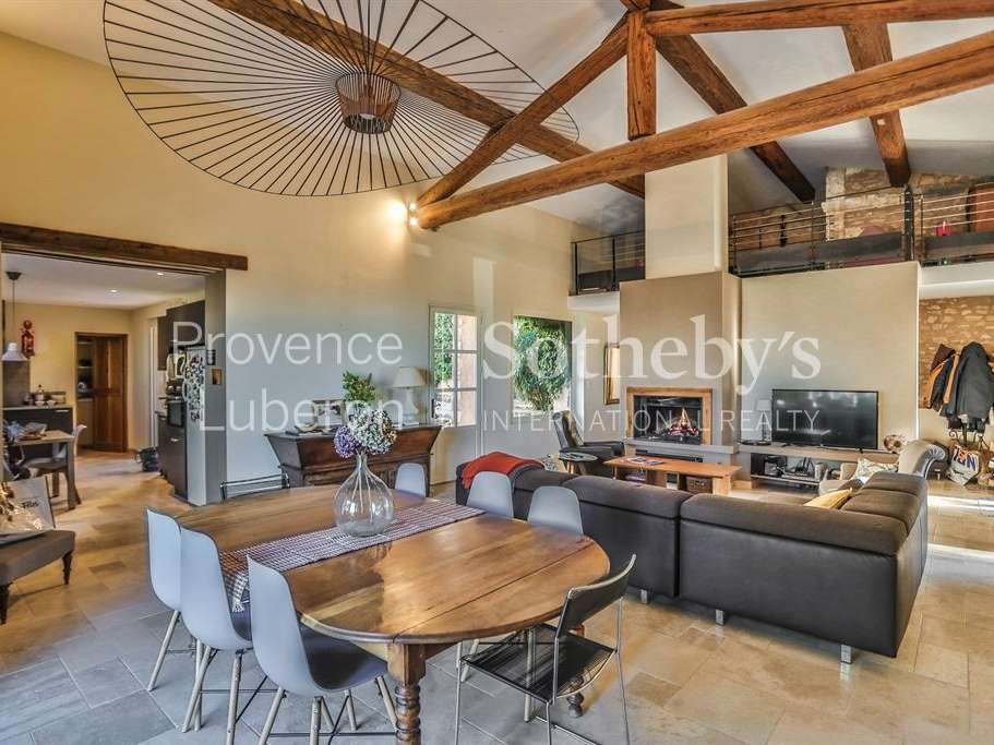 House Saint-Saturnin-lès-Apt
