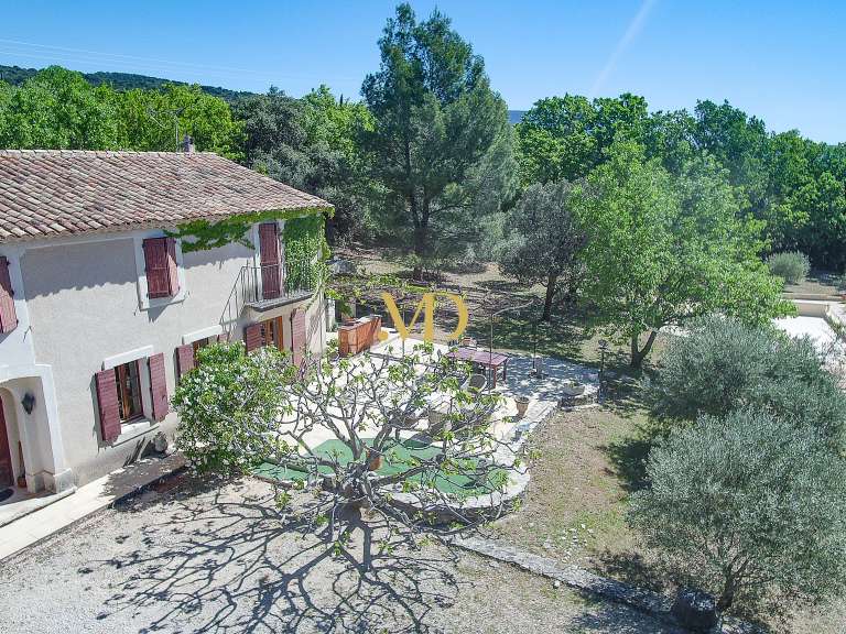 House Saint-Saturnin-lès-Apt - 4 bedrooms - 171m²