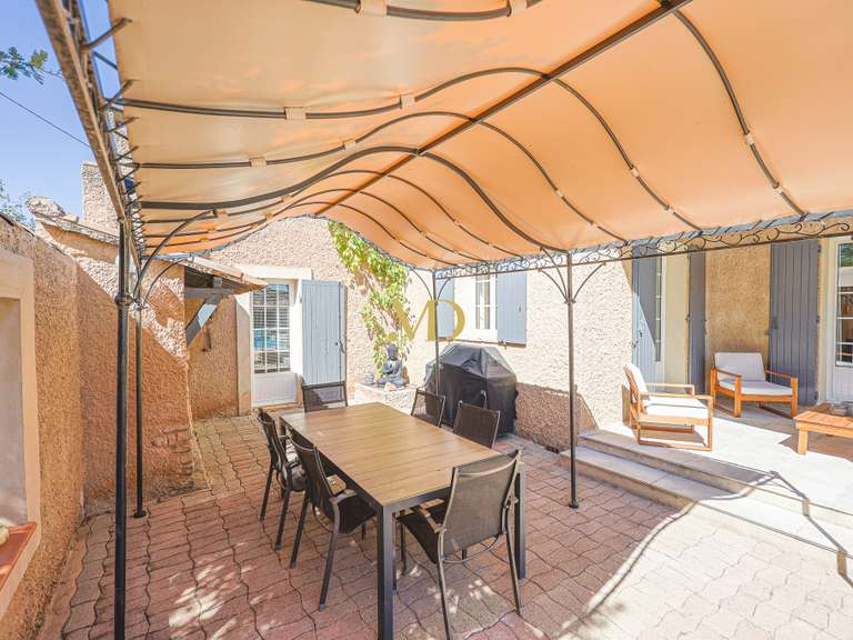 House Saint-Saturnin-lès-Apt - 3 bedrooms - 119m²