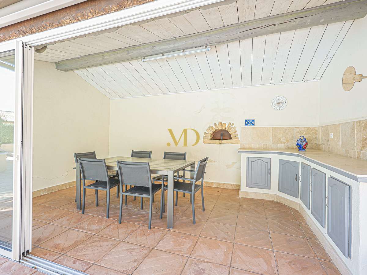 House Saint-Saturnin-lès-Apt