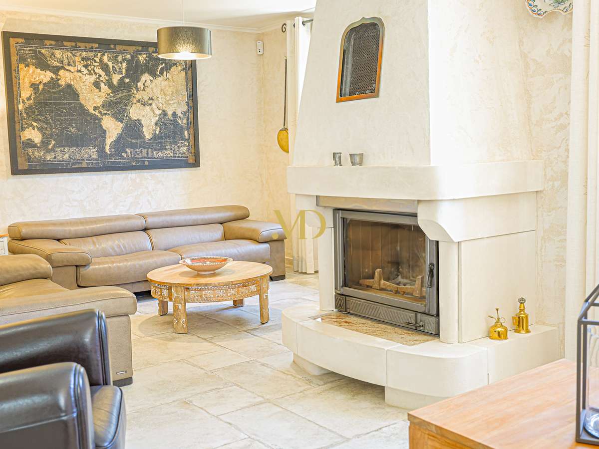 House Saint-Saturnin-lès-Apt