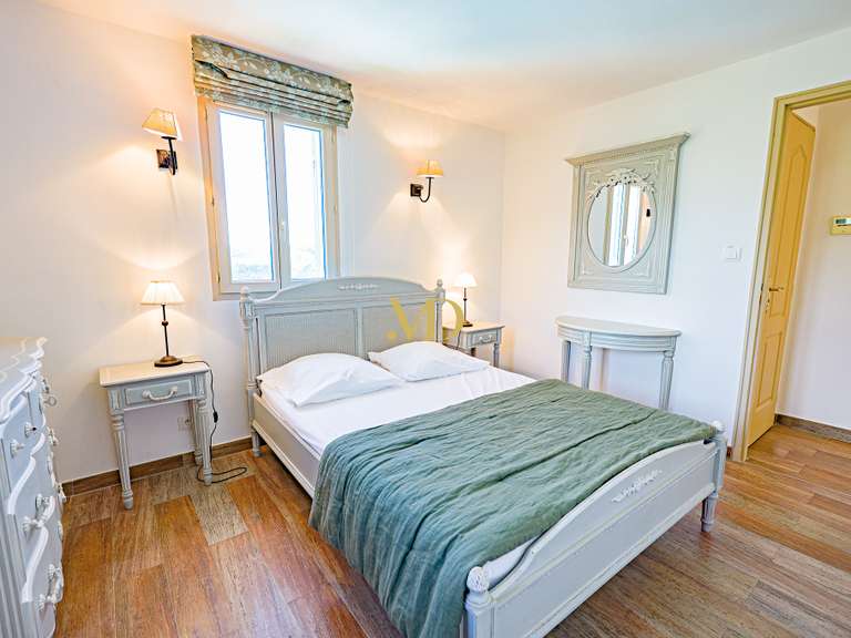 House Saint-Saturnin-lès-Apt - 4 bedrooms - 105m²