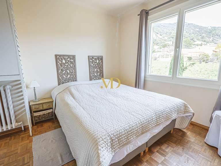 House Saint-Saturnin-lès-Apt - 5 bedrooms - 168m²