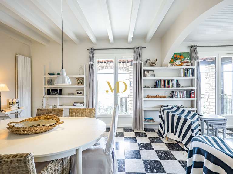 House Saint-Saturnin-lès-Apt - 5 bedrooms - 168m²