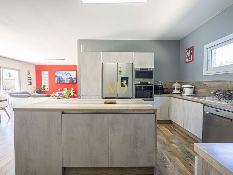 House Saint-Saturnin-lès-Apt - 3 bedrooms - 146m²