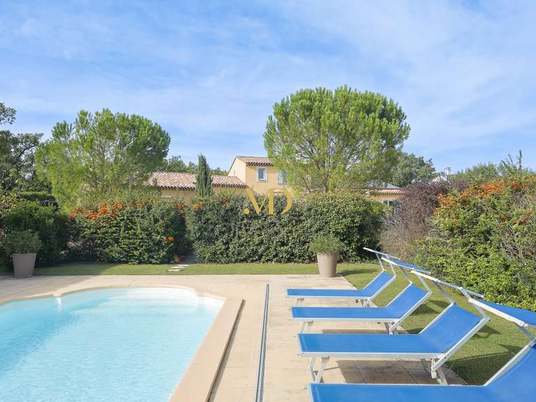 House Saint-Saturnin-lès-Apt - 5 bedrooms - 252m²