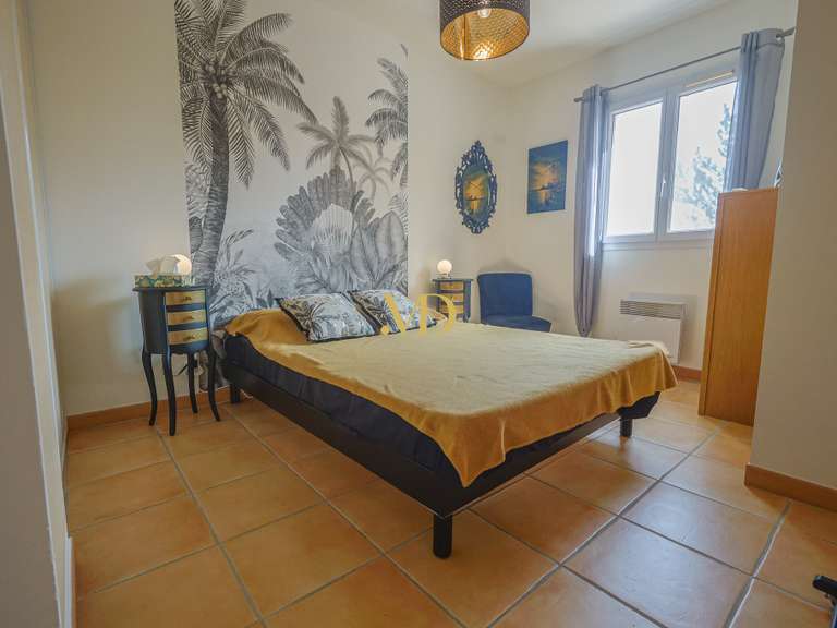 House Saint-Saturnin-lès-Apt - 3 bedrooms - 126m²