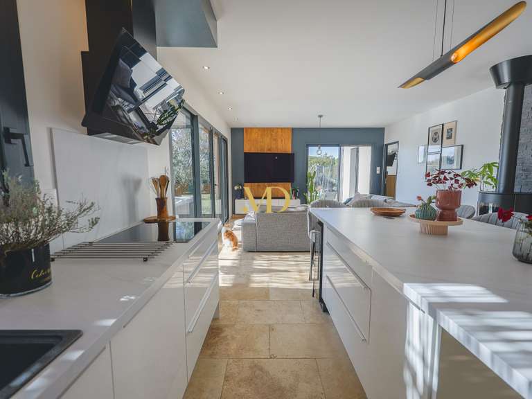 House Saint-Saturnin-lès-Apt - 3 bedrooms - 98m²