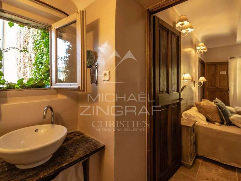 Maison Saint-Saturnin-lès-Apt - 6 chambres - 450m²