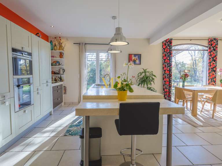 House Saint-Saturnin-lès-Apt - 5 bedrooms - 200m²