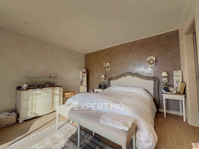 Maison Saint-Saturnin-lès-Apt - 3 chambres - 160m²