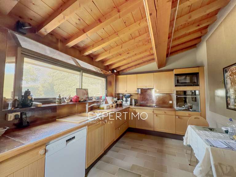 Maison Saint-Saturnin-lès-Apt - 3 chambres - 160m²