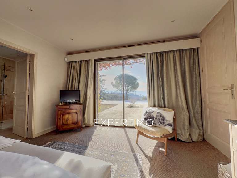 Maison Saint-Saturnin-lès-Apt - 3 chambres - 160m²