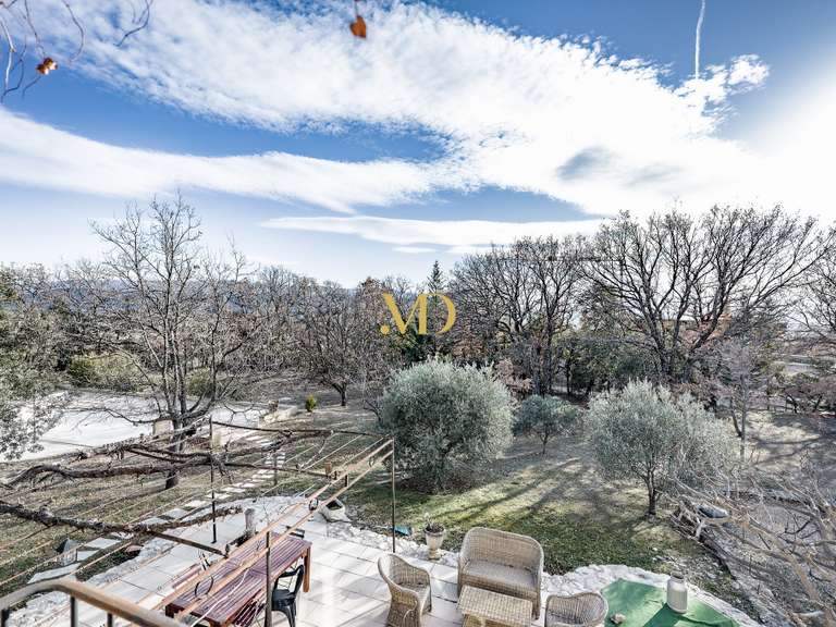 Maison Saint-Saturnin-lès-Apt - 4 chambres - 171m²