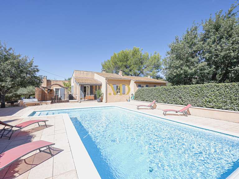 Maison Saint-Saturnin-lès-Apt - 3 chambres - 119m²