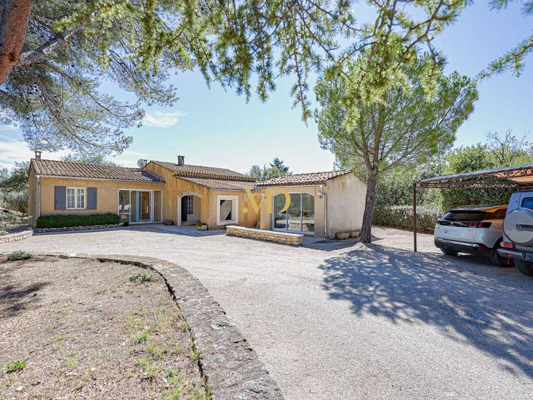 Maison Saint-Saturnin-lès-Apt - 3 chambres - 119m²