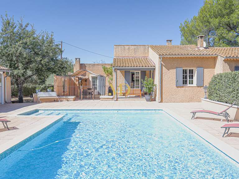 Maison Saint-Saturnin-lès-Apt - 3 chambres - 119m²