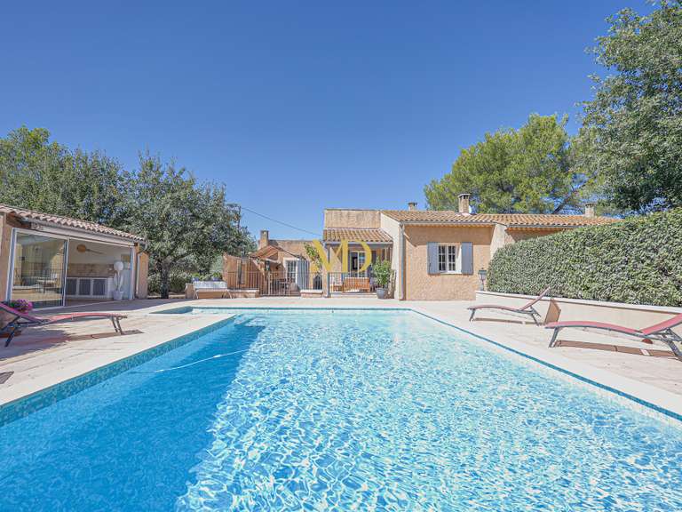 Maison Saint-Saturnin-lès-Apt - 3 chambres - 119m²