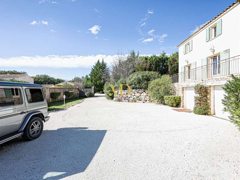 Maison Saint-Saturnin-lès-Apt - 4 chambres - 105m²