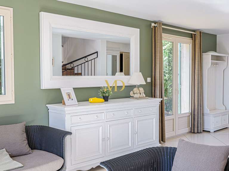 Maison Saint-Saturnin-lès-Apt - 4 chambres - 105m²