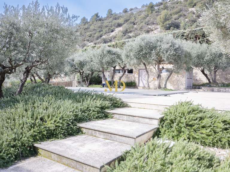 House Saint-Saturnin-lès-Apt - 5 bedrooms - 168m²