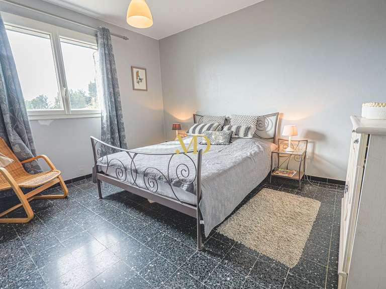 House Saint-Saturnin-lès-Apt - 5 bedrooms - 168m²