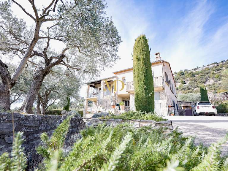 House Saint-Saturnin-lès-Apt - 5 bedrooms - 168m²